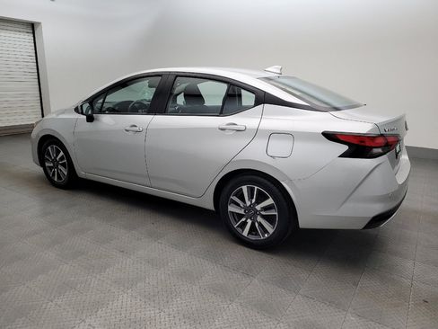 Used 2023 Nissan Versa SV FWD image 3