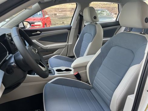 New 2026 Volkswagen Jetta SE FWD image 26