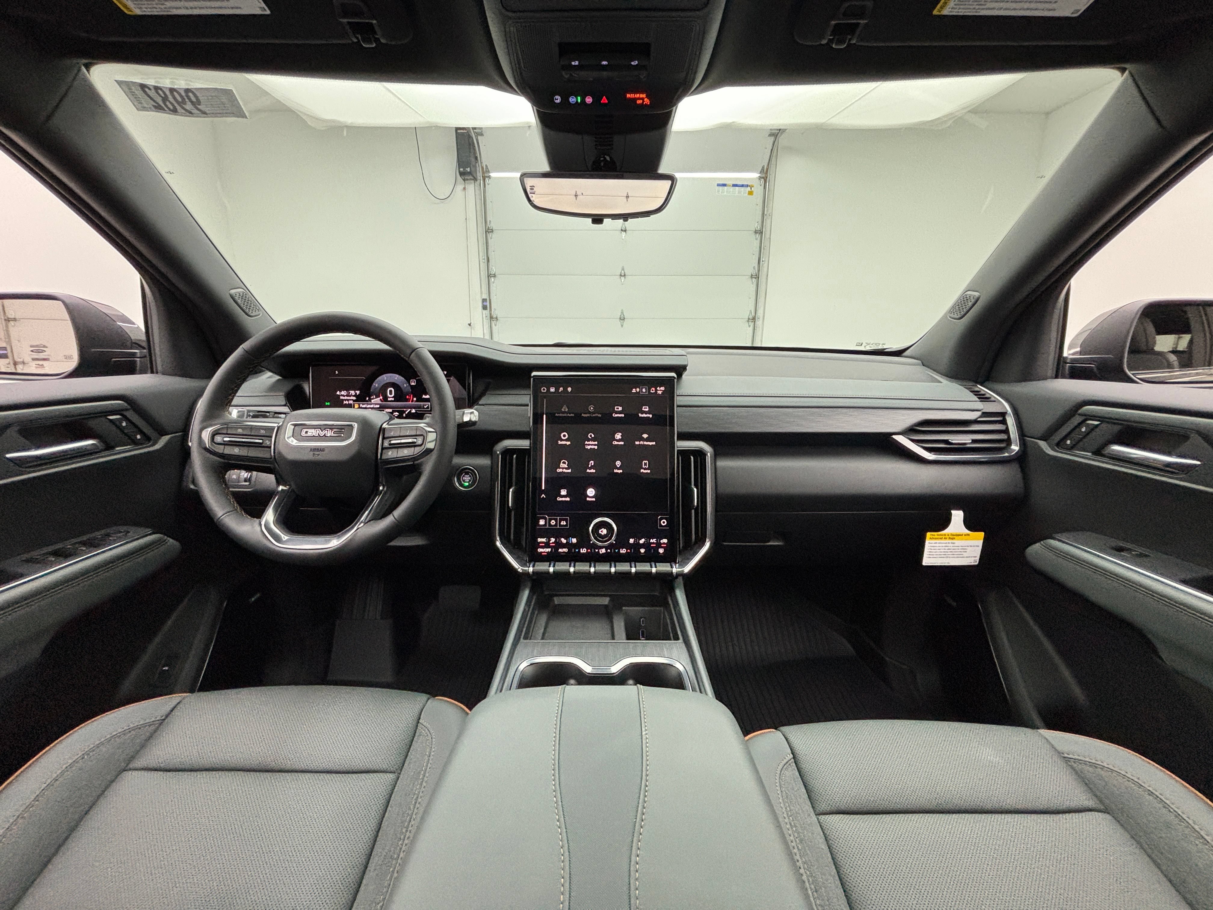 New 2026 GMC Acadia AT4 w/ Luxury Package AWD/4WD image 3