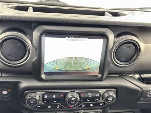 Used 2023 Jeep Wrangler Willys image 19