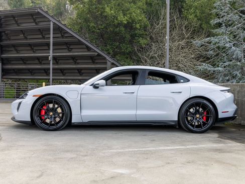Certified 2023 Porsche Taycan GTS image 2