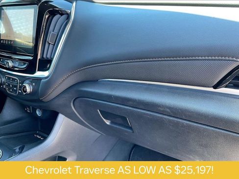 Used 2020 Chevrolet Traverse Premier FWD image 17