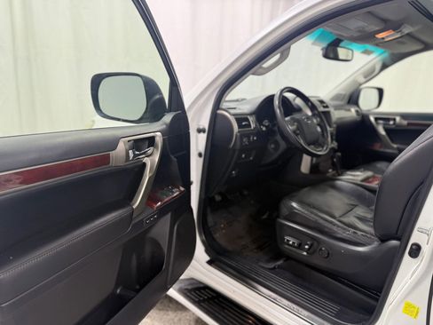 Used 2013 Lexus GX 460 Premium image 10