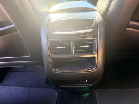 Used 2019 Cadillac XT5 Premium Luxury image 34