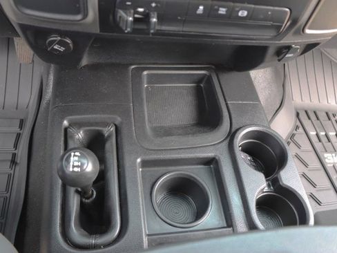 Used 2016 RAM 3500 Tradesman w/ Chrome Appearance Group AWD/4WD image 13