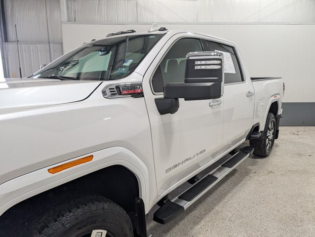 Used 2025 GMC Sierra 3500 Denali AWD/4WD image 7