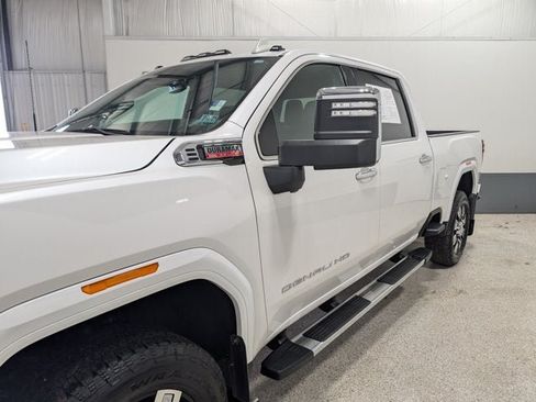 Used 2025 GMC Sierra 3500 Denali AWD/4WD image 7