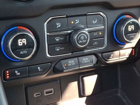 Certified 2023 Chevrolet Tahoe LT AWD/4WD image 16