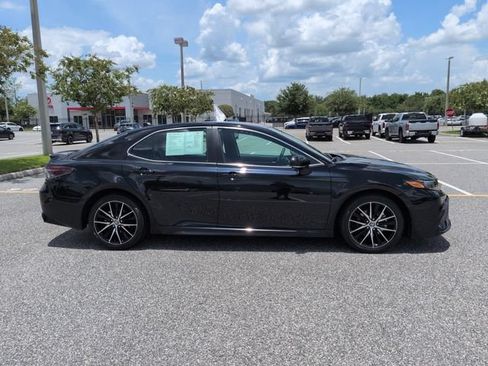 Certified 2023 Toyota Camry SE FWD image 3