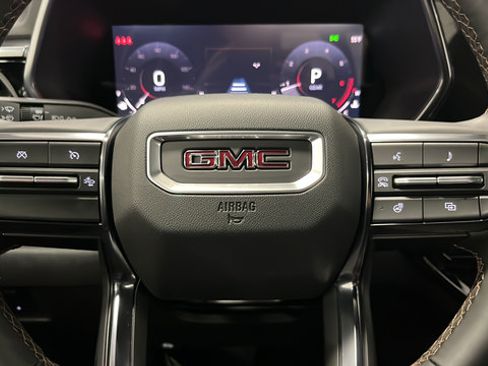 Used 2026 GMC Canyon AT4 w/ AT4 Premium Package AWD/4WD image 15
