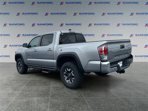 Used 2021 Toyota Tacoma SR5 image 3