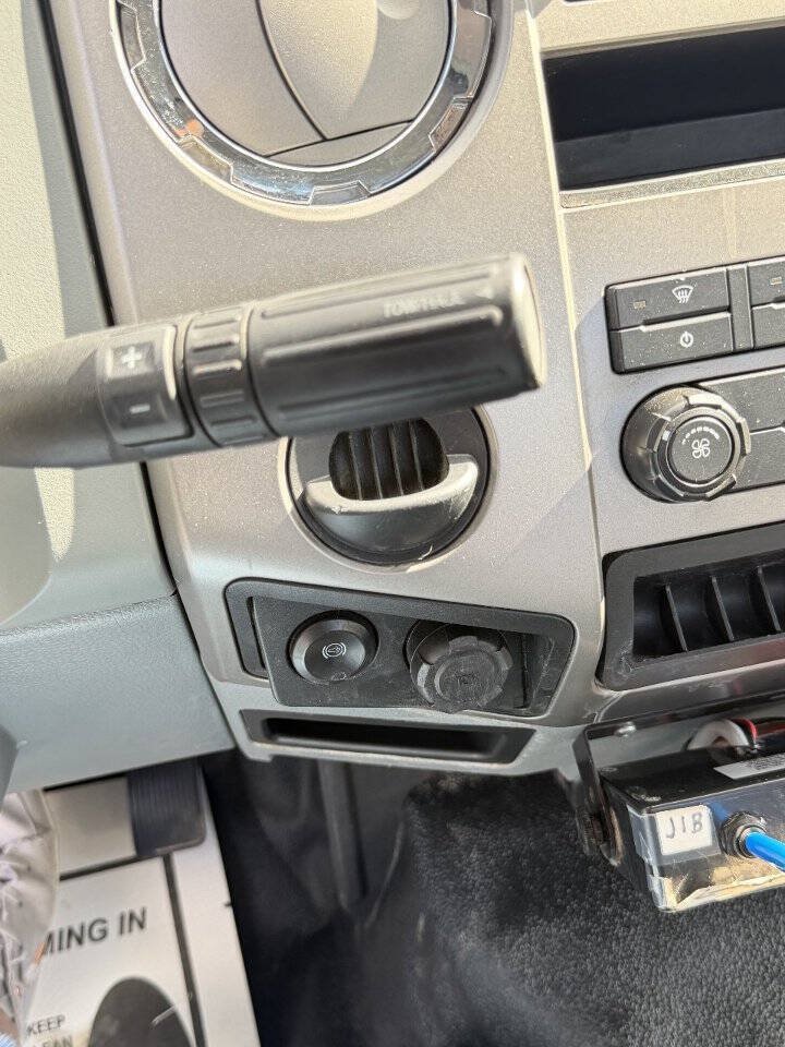 Used 2022 Ford F650 2WD Regular Cab Super Duty image 28