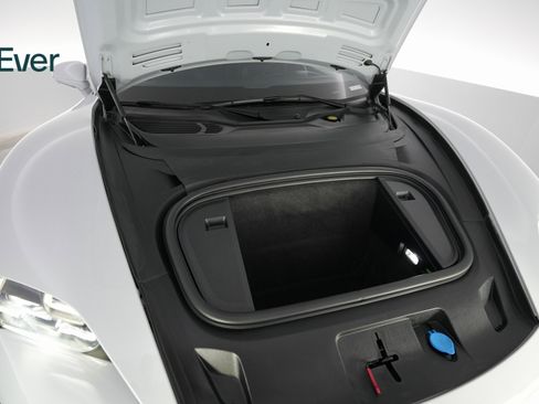 Used 2021 Porsche Taycan 4S w/ Premium Package image 25