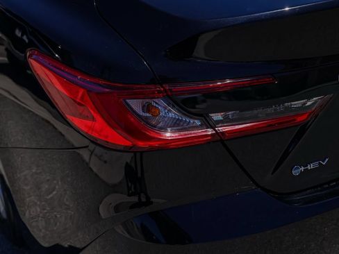 Used 2025 Toyota Camry LE FWD image 7