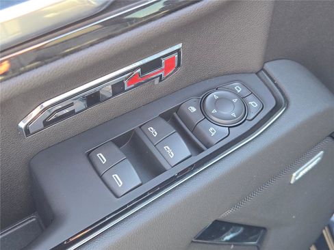 Used 2022 GMC Sierra 1500 AT4 w/ AT4 Preferred Package image 22