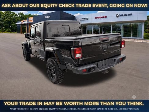 Used 2022 Jeep Gladiator Sport AWD/4WD image 9