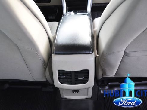 Used 2020 Ford Fusion SE AWD/4WD image 21