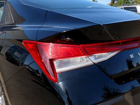 Used 2024 Hyundai Elantra SE image 24