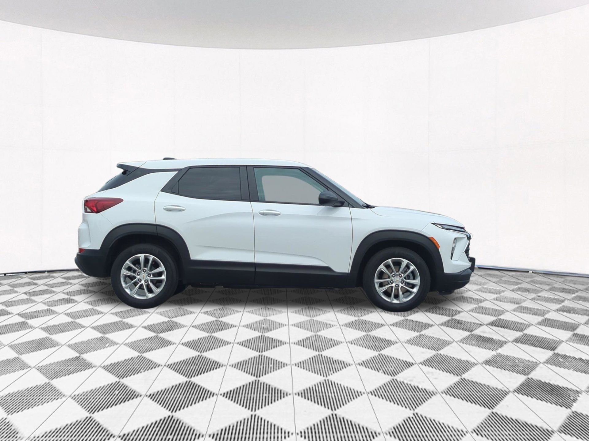 Used 2024 Chevrolet TrailBlazer LS w/ LS Convenience Package FWD image 7