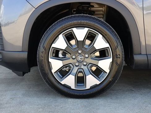 New 2026 Honda Pilot Touring image 9