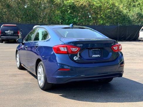 Used 2019 Chevrolet Cruze LT FWD image 4
