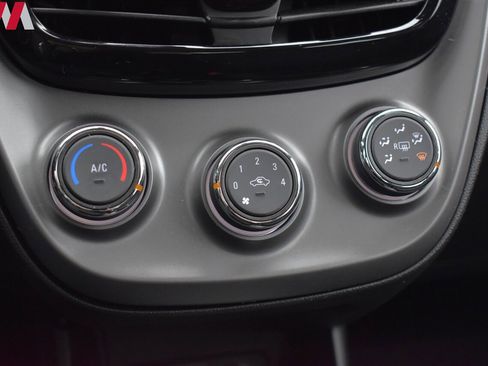 Used 2019 Chevrolet Spark LT image 20