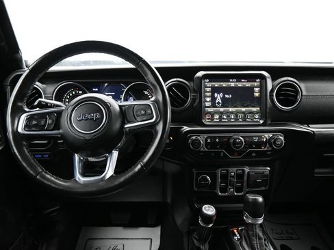 Used 2023 Jeep Wrangler Unlimited Sahara w/ Cold Weather Group AWD/4WD image 15