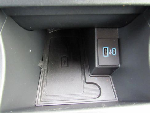 Used 2024 Ford Edge Titanium AWD/4WD image 21