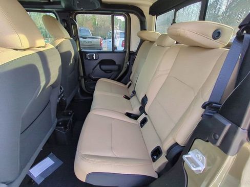 New 2026 Jeep Gladiator Willys AWD/4WD image 28