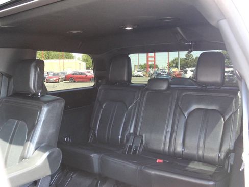 Used 2021 Ford Expedition Limited RWD image 18