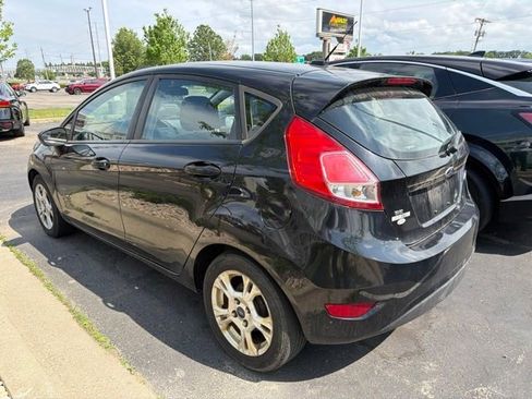 Used 2015 Ford Fiesta SE FWD image 4