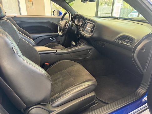 Used 2022 Dodge Challenger R/T Scat Pack RWD image 11