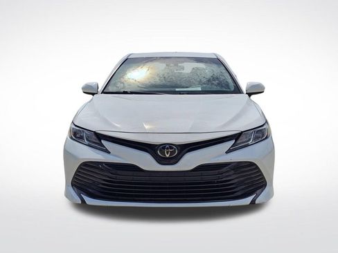 Used 2018 Toyota Camry LE FWD image 25