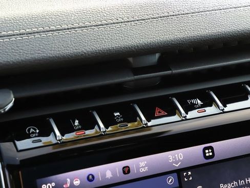 New 2025 Jeep Grand Cherokee Limited image 31