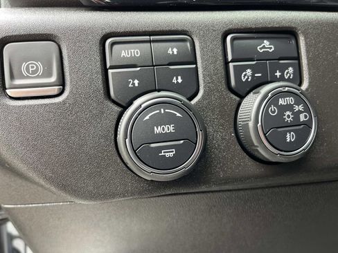 Used 2024 Chevrolet Silverado 1500 RST AWD/4WD image 30