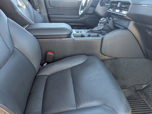 Used 2024 Toyota Land Cruiser image 12