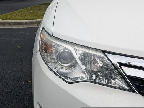 Used 2012 Toyota Camry XLE w/ Convenience Pkg FWD image 10