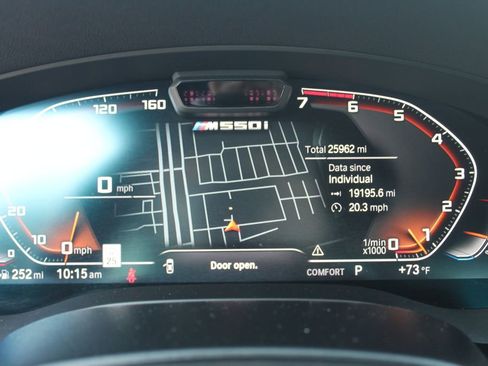 Used 2022 BMW M550i xDrive w/ Dynamic Handling Package AWD/4WD image 17