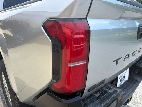 Used 2024 Toyota Tacoma SR w/ SR Upgrade Package AWD/4WD image 16