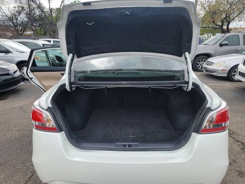 Used 2015 Nissan Altima 2.5 SL w/ Technology Package FWD image 7