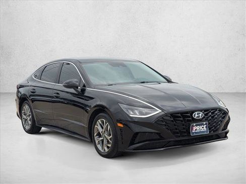 Used 2023 Hyundai Sonata SEL w/ Preferred Accessory Package FWD image 3