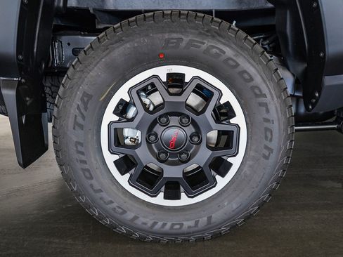 New 2026 Toyota Tacoma TRD Off-Road AWD/4WD image 9