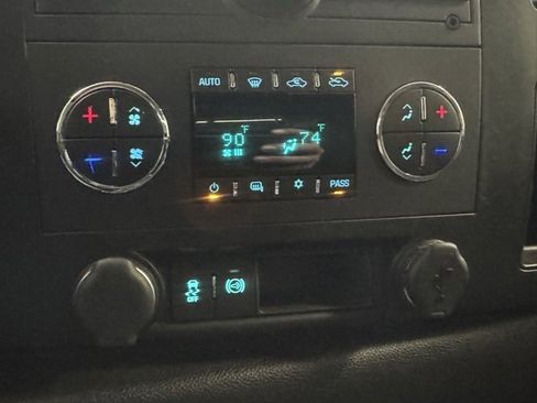 Used 2014 GMC Sierra 2500 SLE w/ HD SLE Premium Package image 21