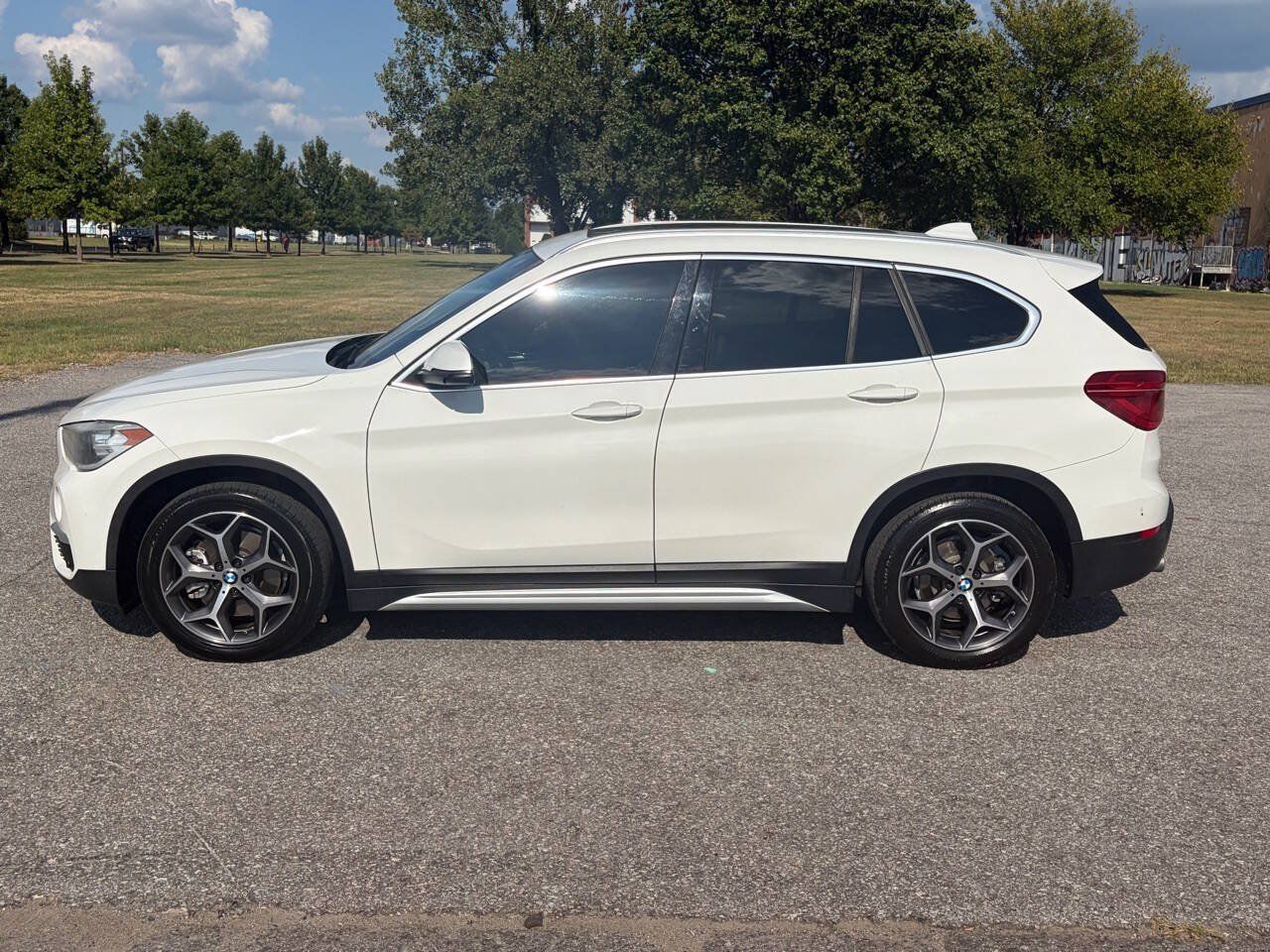 Used 2019 BMW X1 sDrive28i FWD image 3