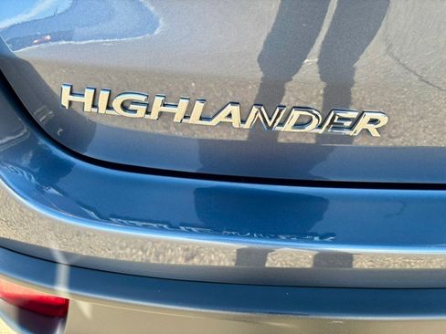 Used 2019 Toyota Highlander XLE image 32