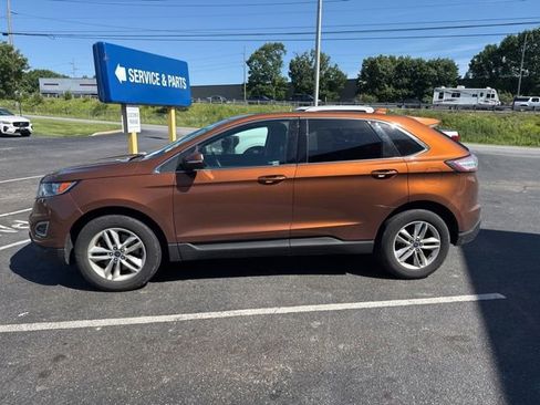 Used 2017 Ford Edge SEL w/ Cargo Accessory Package AWD/4WD image 2