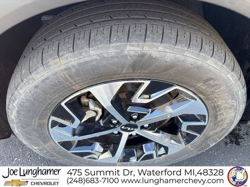 Used 2024 Kia Sportage EX AWD/4WD image 9