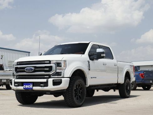Used 2022 Ford F250 Platinum w/ Tremor Off-Road Package AWD/4WD image 2