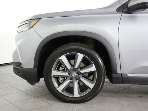 Used 2023 Honda Pilot Touring image 11