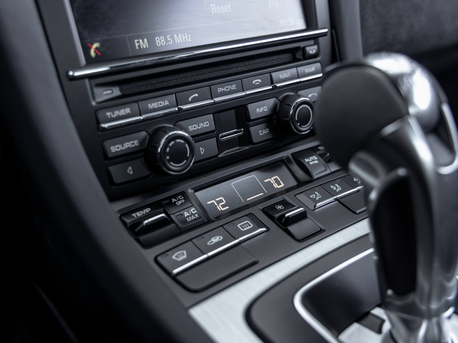 Certified 2015 Porsche 911 GT3 RWD image 36